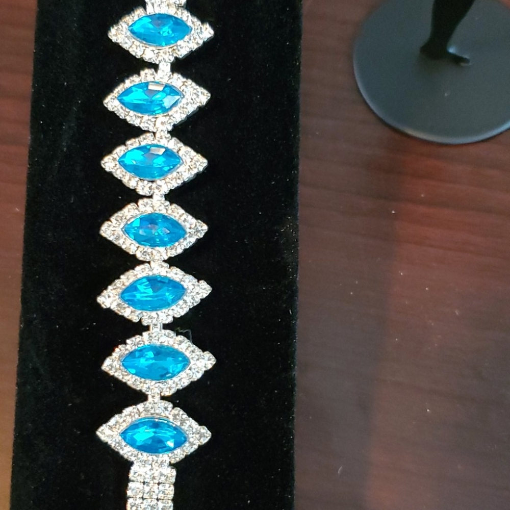 Bracelet - Picture 2 of 4